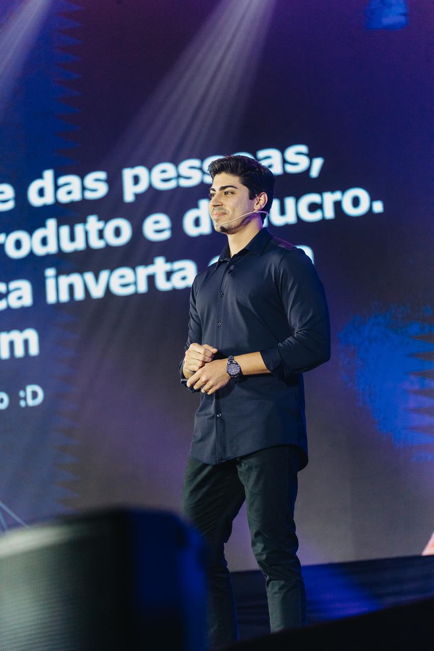 Anibal Riveros no palco